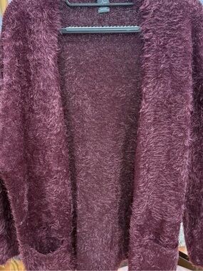 Chelsea & Theodore Open-Front Fuzzy Cardigan in Deep Wine